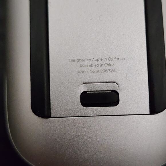 Apple Magic Mouse Wireless Model A1296 Bluetooth Mac Mouse With Original Case - Picture 4 of 6